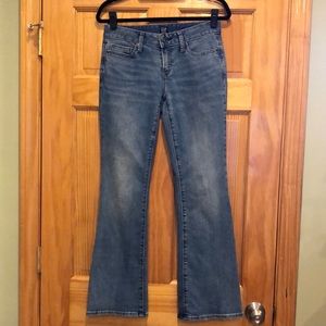 GAP 1969 Long and Lean Flared Bootcut Mid-Rise Petite Jeans in Medium Blue